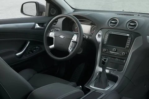 Ford Mondeo Wagon 2.0 Titanium 2010 view 11