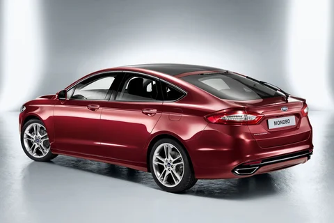 Ford Mondeo 1.6 TDCi Titanium 2014 view 3