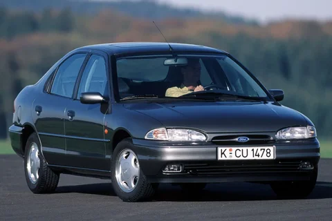 Ford Mondeo 2.0 Si 1993 view 4
