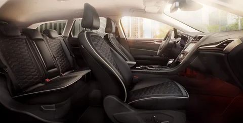 Ford Mondeo Wagon Hybride Vignale 2019 view 2