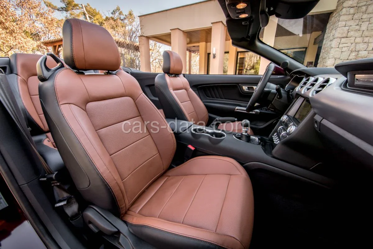 Ford Mustang Convertible 2.3 EcoBoost 2018 front view