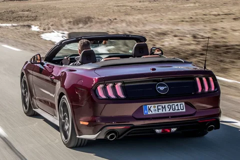 Ford Mustang Convertible 2.3 EcoBoost 2018 view 8