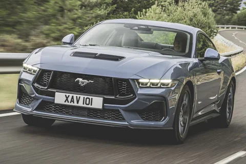 Ford Mustang Fastback GT 5.0 V8 2024 view 5