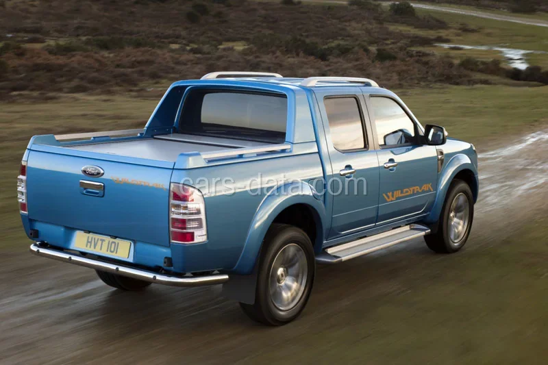 Ford Ranger Double Cab 2.5 TDCi Ambiente 2011 front view