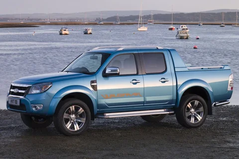 Ford Ranger Double Cab 2.5 TDCi Ambiente 2011 view 9