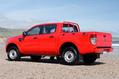 Ford Ranger Double Cab 2.2 TDCi XLT 2012 view 9