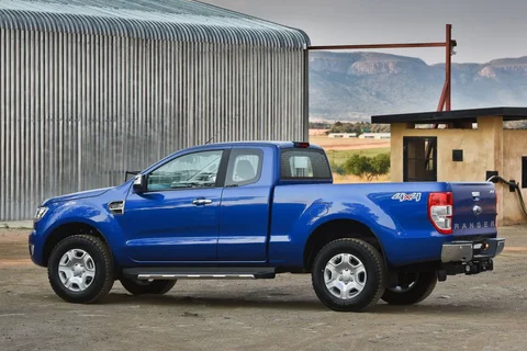 Ford Ranger Super Cab 2.2 TDCi XLT 2015 view 2
