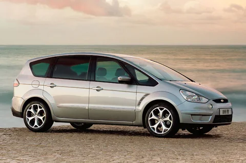 Ford S-MAX 2.0 16v Trend 2009 view 4