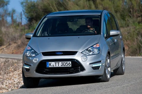 Ford S-MAX 2.0 Trend 2010 view 11