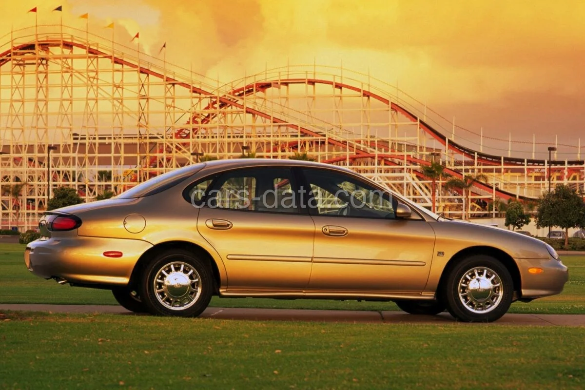 Ford Taurus LX 1996 front view