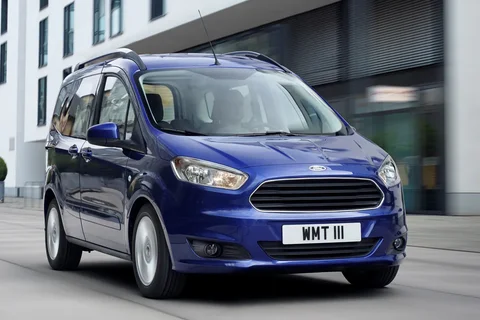 Ford Tourneo Courier 1.0 EcoBoost Titanium 2014 view 6