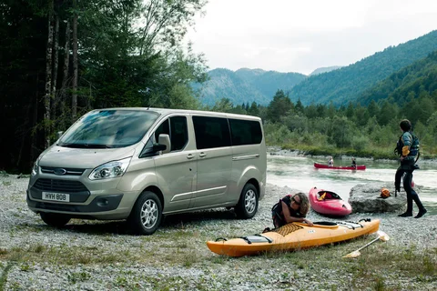 Ford Tourneo Custom L2H1 155hp Titanium 2013 view 9