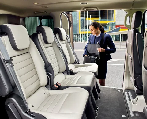 Ford Tourneo Custom L2H1 130hp Titanium 2020 view 5