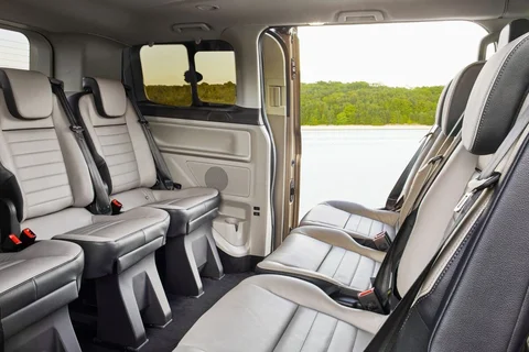 Ford Tourneo Custom L2H1 130hp Titanium 2020 view 6
