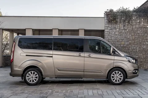 Ford Tourneo Custom L2H1 130hp Titanium 2020 view 11