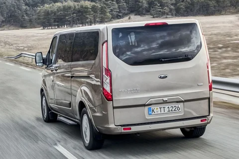 Ford Tourneo Custom L2H1 130hp Titanium 2020 view 12