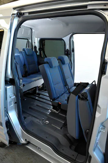 Ford Tourneo Connect SWB 1.8 TDCi 90hp Ambiente 2010 view 8