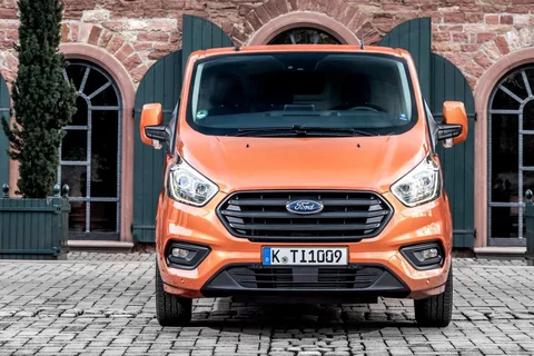 Ford Transit Custom L2H1 320 130hp Trend 2018 view 3