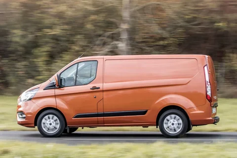 Ford Transit Custom L2H1 320 130hp Trend 2018 view 5