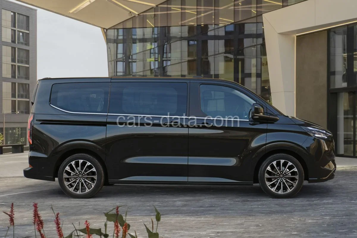 Ford Transit Custom E-Transit Custom Tourneo L2H1 218hp Titanium 2023 front view
