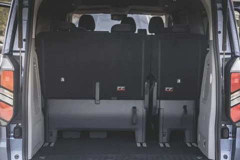Ford Transit Custom Kombi L2H1 2.5 PHEV Trend 2023 view 5