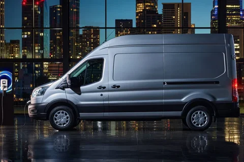 Ford Transit e-Transit L2H2 135kW Trend 2022 view 3