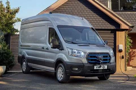 Ford Transit e-Transit L2H2 135kW Trend 2022 view 5