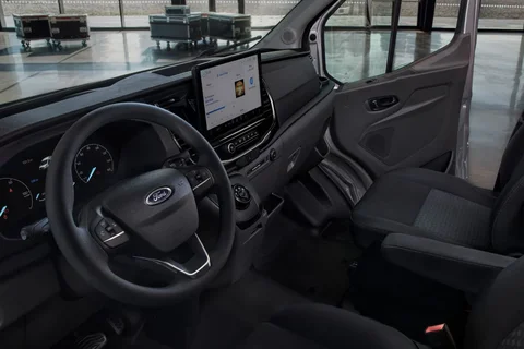 Ford Transit e-Transit L2H2 135kW Trend 2022 view 7