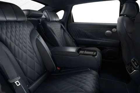 Genesis GV70 Performance AWD Dual Motor Premium 2026 view 6
