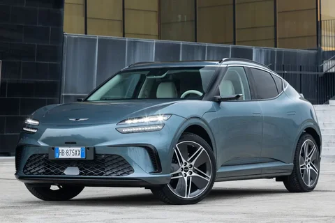 Genesis GV60 Long Range AWD Dual Motor Premium 2026 view 12