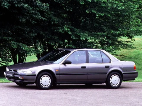 Honda Accord 1989 front view