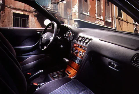 Honda Accord 2.0i 1997 view 3