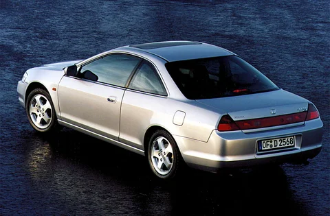 Honda Accord Coupé 3.0i V6 2000 view 4
