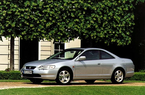 Honda Accord Coupé 3.0i V6 2000 view 2