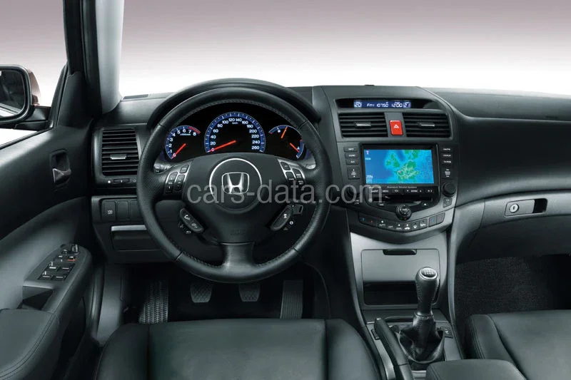 Honda Accord Tourer 2.4i Type S 2005 front view
