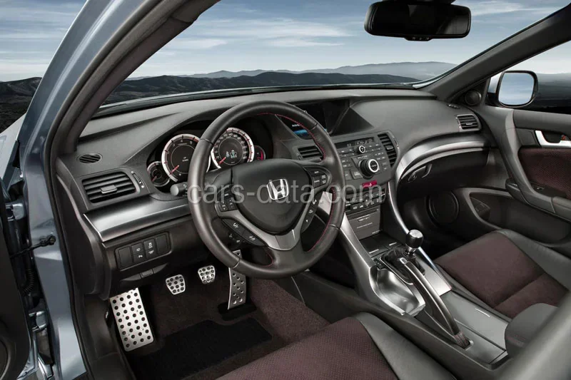 Honda Accord 2.2 i-DTEC Elegance 2011 front view
