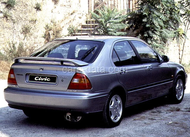 Honda Civic 1.5i VTEC-E 1995 front view