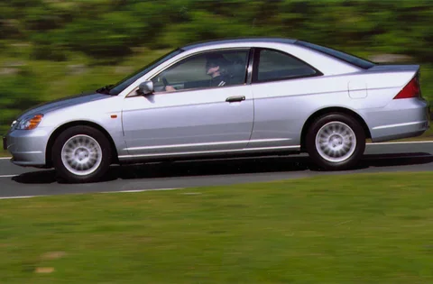 Honda Civic Coupé 1.7i LS 2001 view 2