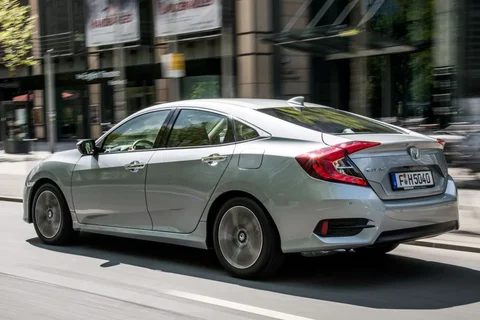 Honda Civic 1.5 i-VTEC Elegance 2017 view 3