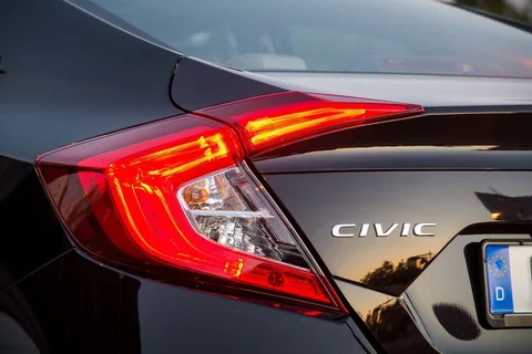 Honda Civic 1.5 i-VTEC Elegance 2017 view 6