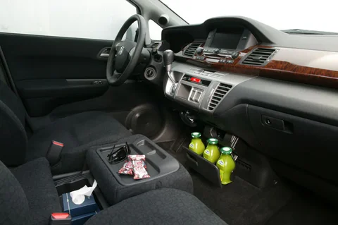Honda FR-V 1.7i 2004 view 12