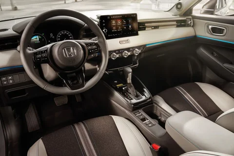 Honda HR-V 1.5 Hybrid Elegance 2025 view 2