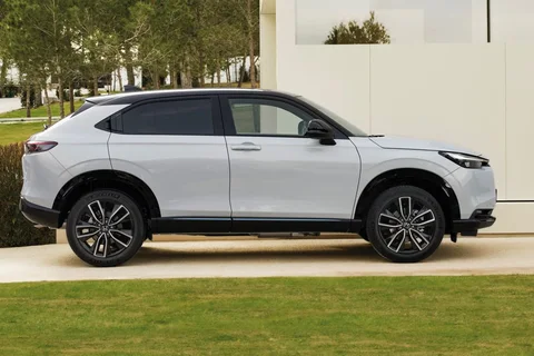 Honda HR-V 1.5 Hybrid Elegance 2025 view 4