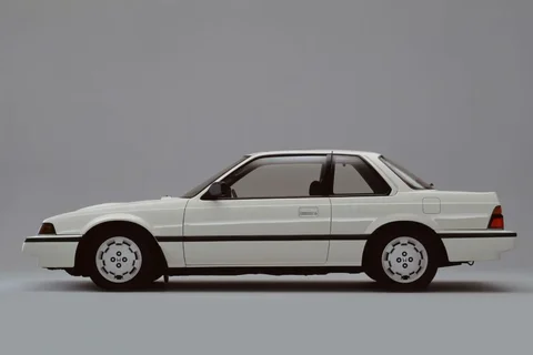 Honda Prelude 1.8 Special 1983 view 3