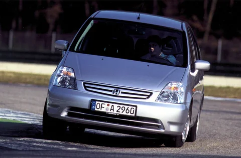 Honda Stream 2.0 ES 2001 view 4