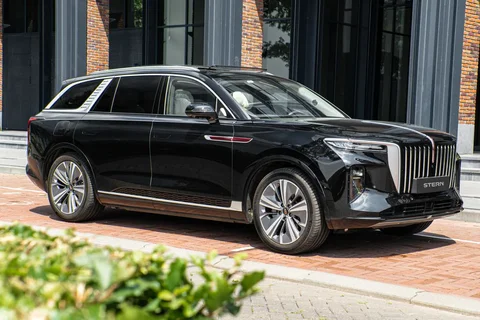 Hongqi E-HS9 99kWh Executive 2022 view 5