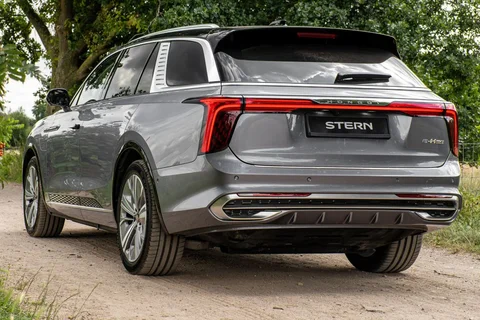 Hongqi E-HS9 99kWh Executive 2022 view 6