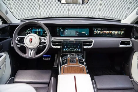 Hongqi E-HS9 99kWh Executive 2022 view 7