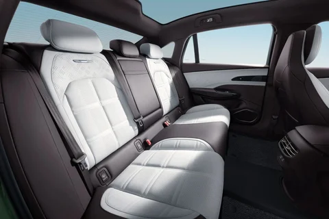 Hongqi EH7 Long Range Launch Ediiton 2025 view 9
