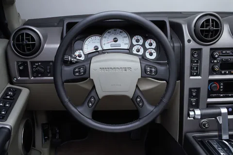 Hummer H2 6.0 V8 Exclusive 2004 view 9